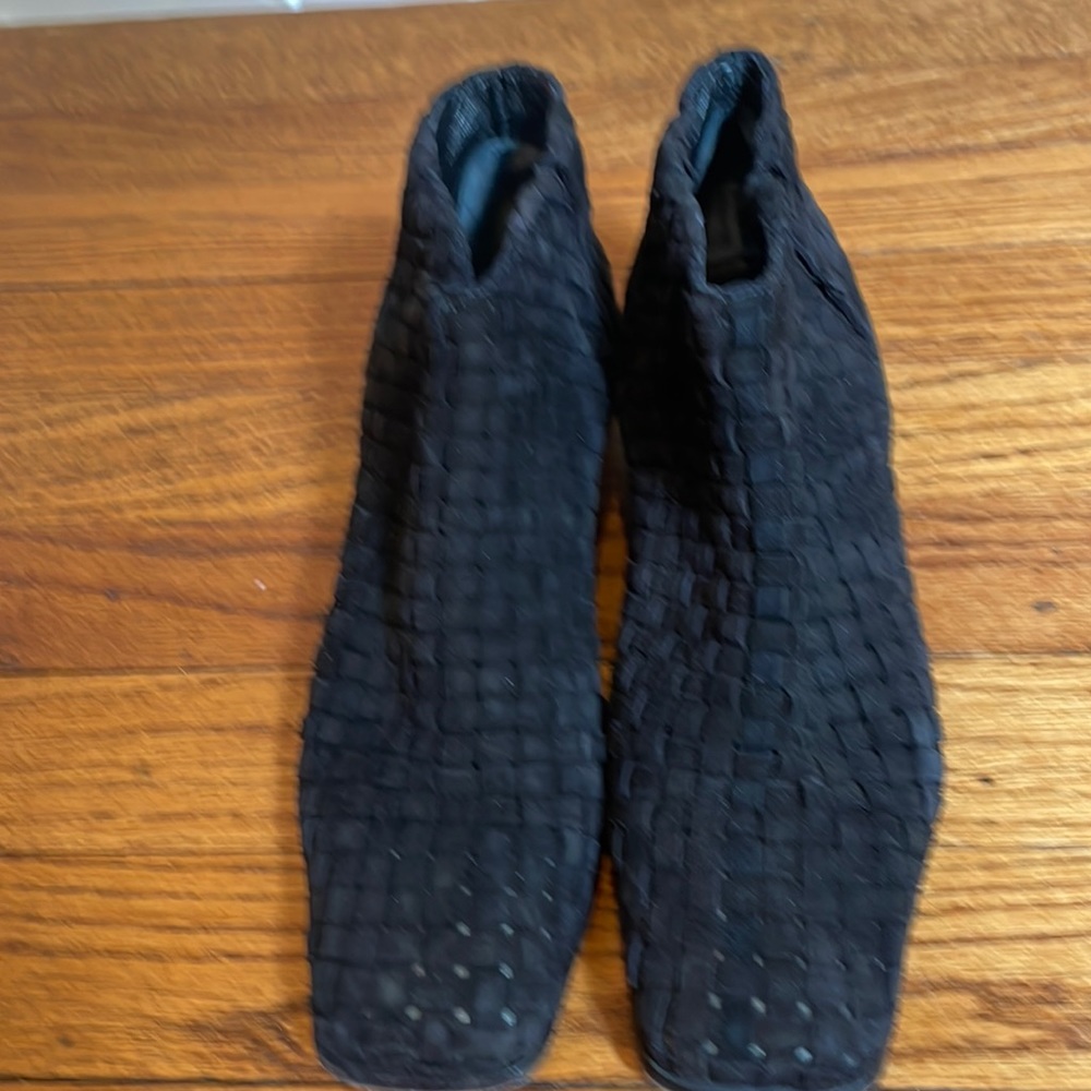 Unisa black booties size 37